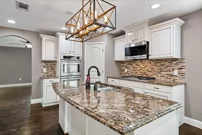 8406 Lakemont Drive, Dallas, TX 75209 - Photo 8