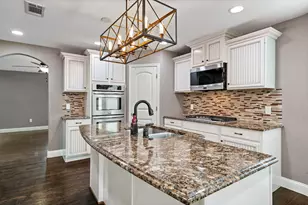 8406 Lakemont Dr, Dallas, TX 75209 - Photo 8