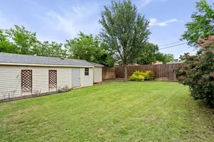 8406 Lakemont Dr, Dallas, TX 75209 - Photo 26