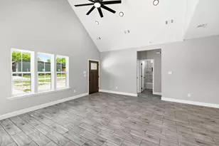 908 Crittendon St, Bridgeport, TX 76426 - Photo 8