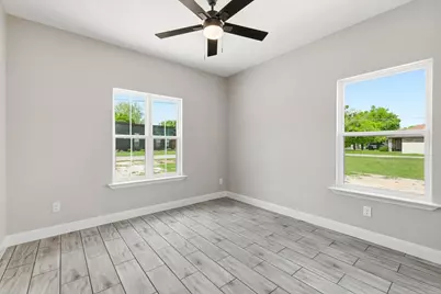908 Crittendon Street, Bridgeport, TX 76426 - Photo 32