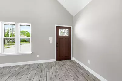 908 Crittendon Street, Bridgeport, TX 76426 - Photo 4