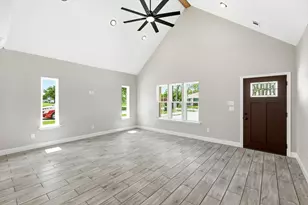 908 Crittendon St, Bridgeport, TX 76426 - Photo 6