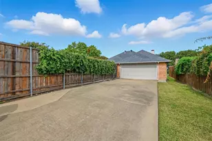 18515 Park Grove Ln, Dallas, TX 75287 - Photo 24