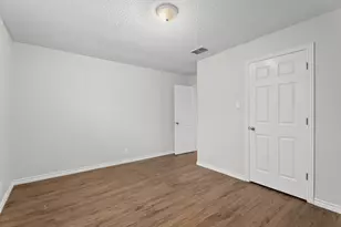 429 Johnson St, Longview, TX 75602 - Photo 14