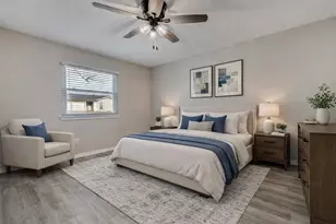 820 E Glendale St, Crowley, TX 76036 - Photo 4