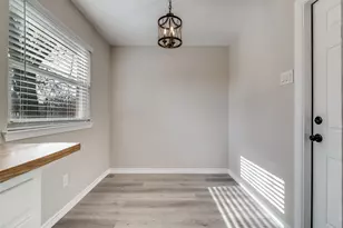 820 E Glendale St, Crowley, TX 76036 - Photo 6