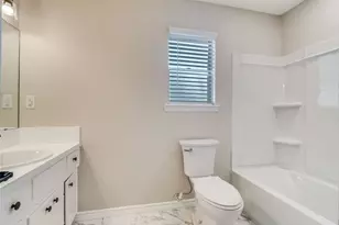 820 E Glendale St, Crowley, TX 76036 - Photo 14