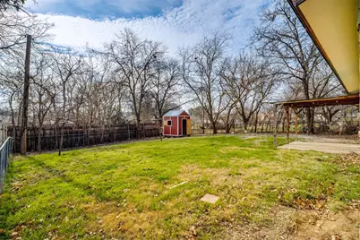 820 E Glendale Street, Crowley, TX 76036 - Photo 12