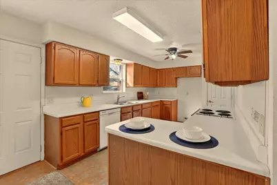 1017 Parkhill Avenue, Saginaw, TX 76179 - Photo 16