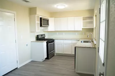 807 Crockett, Midlothian, TX 76065 - Photo 8