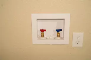 807 Crockett, Midlothian, TX 76065 - Photo 10