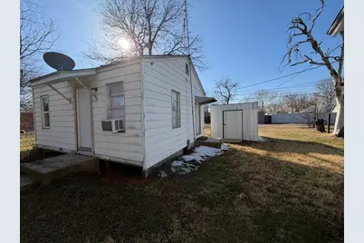 814 Tennessee Street, Graham, TX 76450 - Photo 2