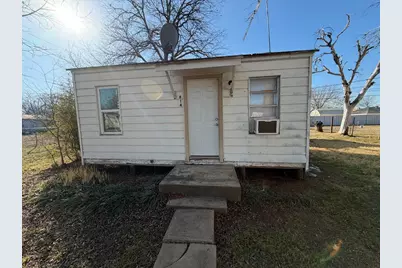 814 Tennessee Street, Graham, TX 76450 - Photo 1