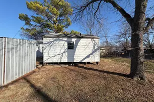 814 Tennessee St, Graham, TX 76450 - Photo 10