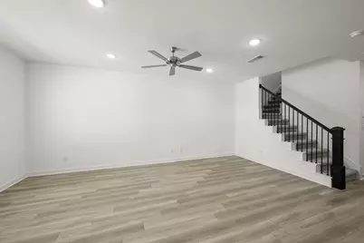 234 Wagon Spoke Way #17, Fort Worth, TX 76120 - Photo 8