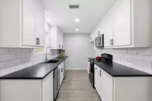 7621 Meadowbrook Dr, Watauga, TX 76148 - Photo 8