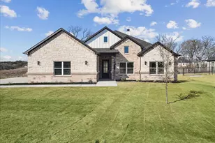 340 Slimp Blf, Azle, TX 76020 - Photo 1