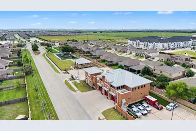 1517 Sawyer Drive, Aubrey, TX 76227 - Photo 34