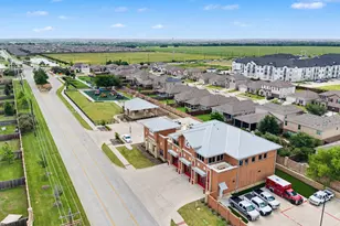 1517 Sawyer Dr, Aubrey, TX 76227 - Photo 34