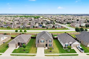 1517 Sawyer Dr, Aubrey, TX 76227 - Photo 32