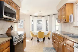 5716 Sage Bloom Dr, Arlington, TX 76017 - Photo 18