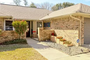 5716 Sage Bloom Dr, Arlington, TX 76017 - Photo 4