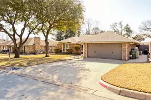 5716 Sage Bloom Dr, Arlington, TX 76017 - Photo 2