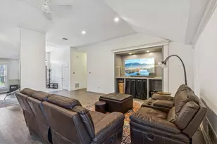 2915 Gainesborough Dr, Dallas, TX 75287 - Photo 6