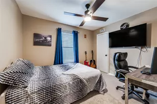 632 Mustang Ct, Little Elm, TX 75068 - Photo 20