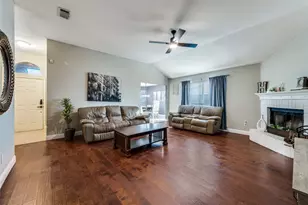 632 Mustang Ct, Little Elm, TX 75068 - Photo 6