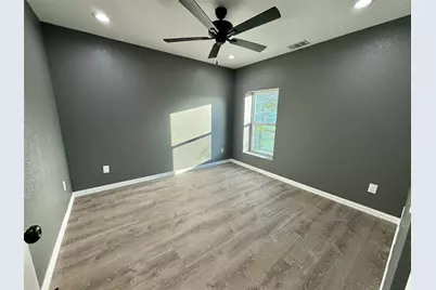 200 Lois Circle, Granbury, TX 76049 - Photo 14