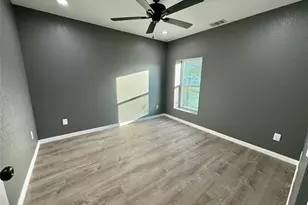 200 Lois Cir, Granbury, TX 76049 - Photo 14