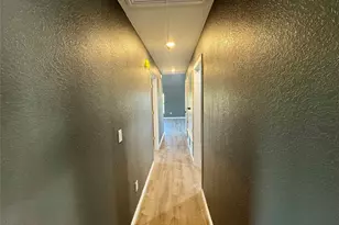 200 Lois Cir, Granbury, TX 76049 - Photo 12