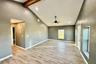 200 Lois Cir, Granbury, TX 76049 - Photo 6