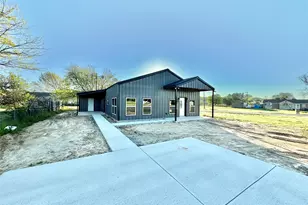 200 Lois Cir, Granbury, TX 76049 - Photo 2