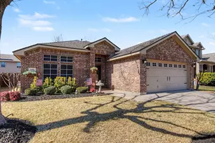 648 Handle Dr, Crowley, TX 76036 - Photo 2