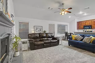 648 Handle Dr, Crowley, TX 76036 - Photo 10