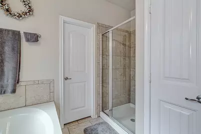 6815 Biondi Trail, Arlington, TX 76001 - Photo 12