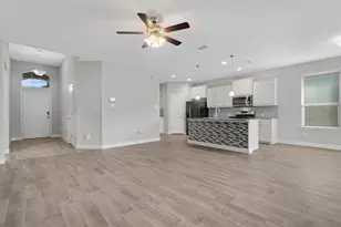 716 Shepperton Wy, Fort Worth, TX 76247 - Photo 4