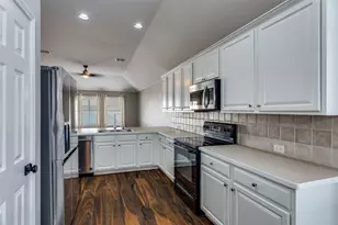 1104 Vista View Dr, Burleson, TX 76028 - Photo 10