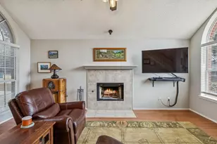 1945 Helen Ln, Lewisville, TX 75067 - Photo 8