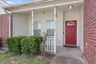 400 Wildcat Dr, Lacy Lakeview, TX 76705 - Photo 2