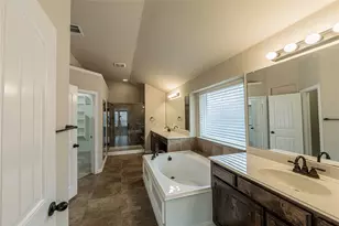12956 Deep River Dr, Frisco, TX 75035 - Photo 16