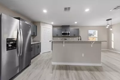 1905 Sanger Avenue, Waco, TX 76707 - Photo 4