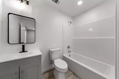 1905 Sanger Avenue, Waco, TX 76707 - Photo 16