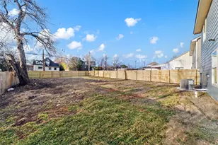 1909 Sanger Ave, Waco, TX 76707 - Photo 18