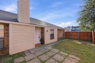 2306 Carol Good Lane, Carrollton, TX 75006 - Photo 18