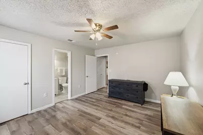 2306 Carol Good Lane, Carrollton, TX 75006 - Photo 10