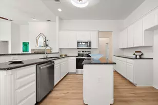 1213 Thistle Hl Trl, Weatherford, TX 76087 - Photo 6